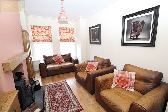 196 Barton Road, Stretford photo 3