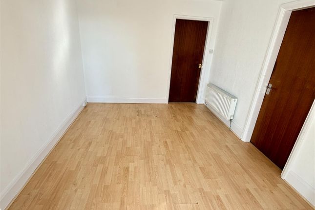 383, Camp Hill Road, Nuneaton photo 3