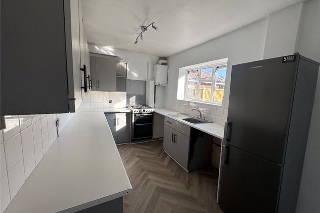 19, Bateson Way, Surrey photo 3
