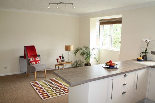 33, Bond Road, Gillingham photo 2