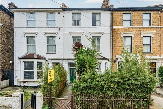 Flat for sale in Endwell Road, London