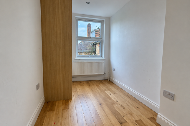 Bushberry Court, Enfield photo 4