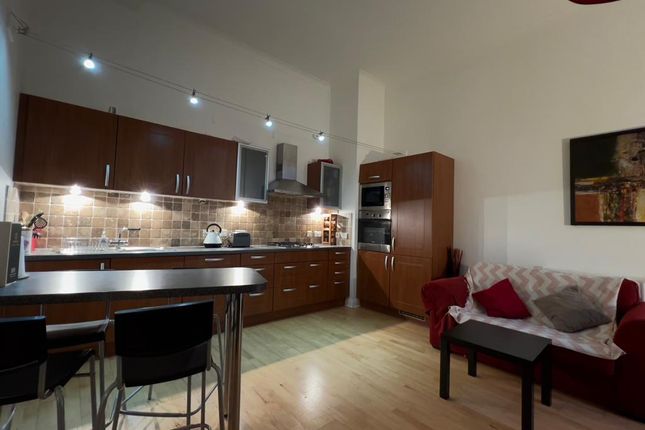 Thumbnail Flat to rent in Queen Street, Glasgow
