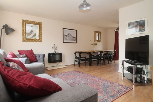 9, Chandlers Close, Abingdon photo 2