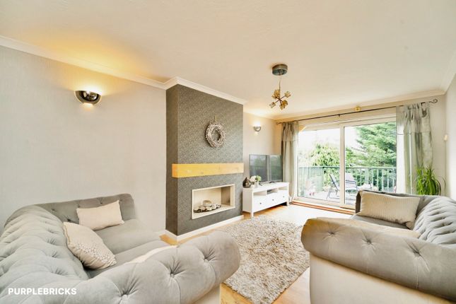7, Wimborne Drive, Keighley photo 3