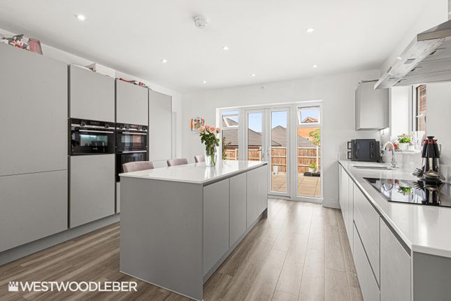 9, Wheatfield Gardens, Ware photo 2