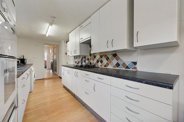 62, Paddenswick Road, London photo 3
