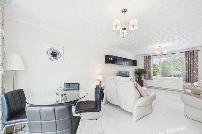 21 Kynaston Avenue, Aylesbury photo 3