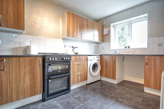 30, School Lane, Sawbridgeworth photo 4