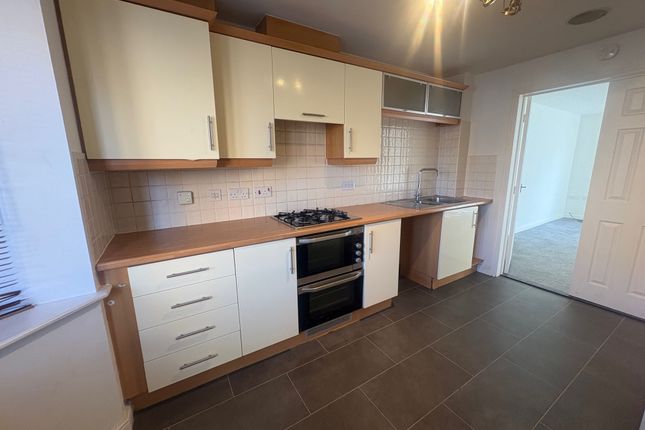 Newbury Close, Corby photo 2