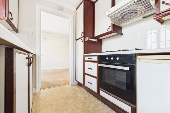 Flat 7, Greenways,, Meadow Lane, Reading photo 5