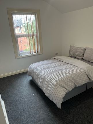 Thumbnail Room to rent in Brook Street, Luton