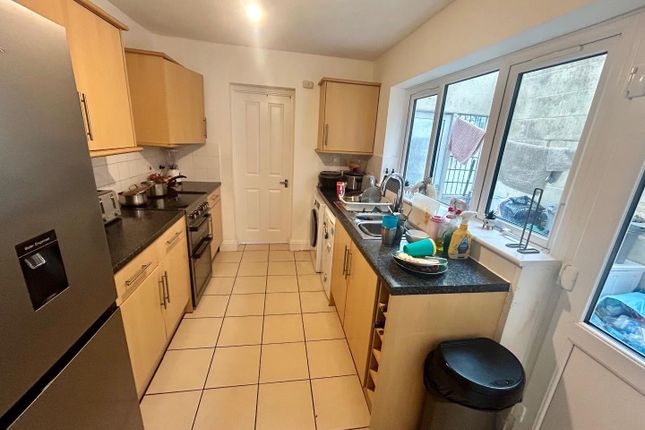 26, Ipswich Street, Swindon photo 3