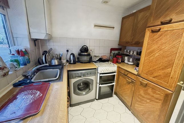 35, Town Hill Drive, Brigg photo 3