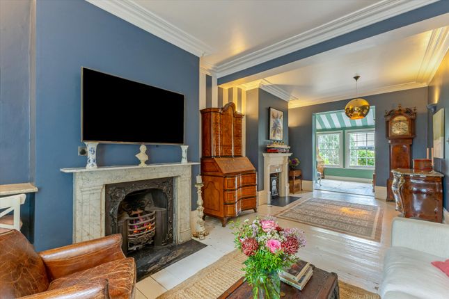 13, Clapham Manor Street, London photo 4