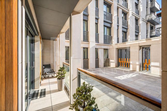 2-bed flat on 38, Wren House, 190 Strand, £2,250,000