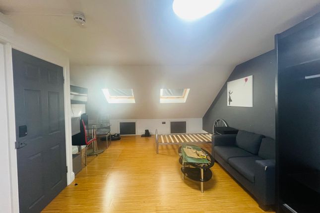 66, Cecil Avenue, Barking photo 4