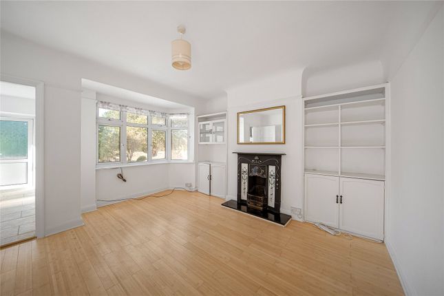 28a, Aboyne Drive, London photo 4