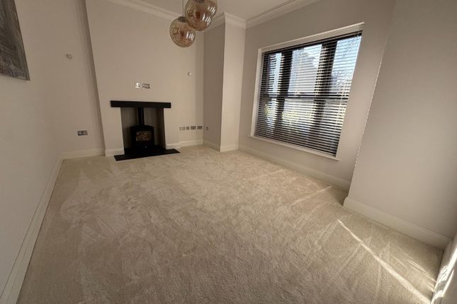 1, Hayescroft Gardens, Didsbury photo 3