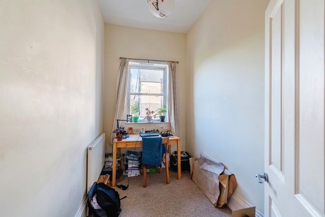 Flat for sale in Highview, Upper Oldfield Park, Bath