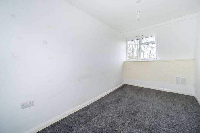 2-bed flat on 18a Lady Somerset Road, £665,000