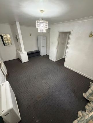 104, Baguley Crescent, Manchester photo 2