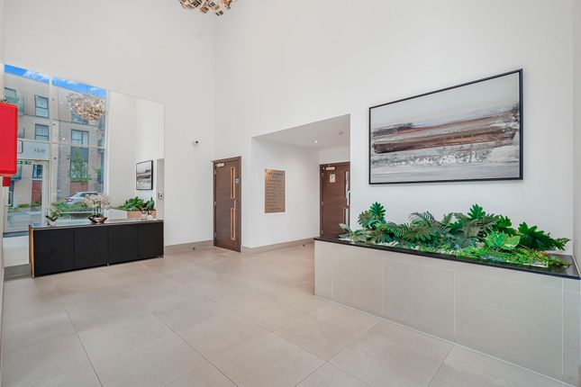 7 Hepworth House, Harlow photo 2