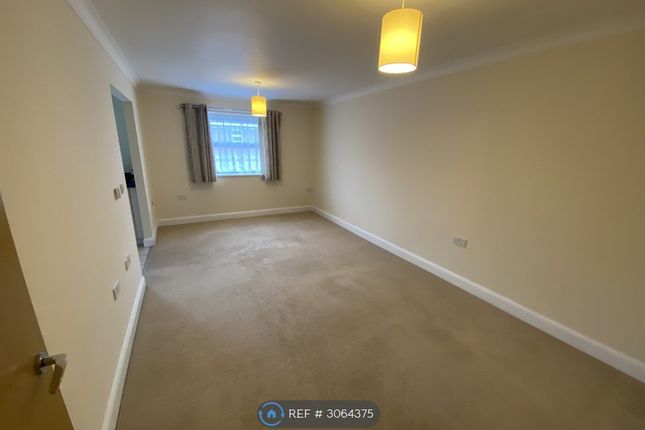 Jago Court, Newbury photo 3