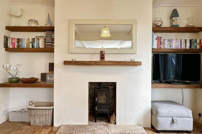Woodbine Cottage, 2, High Wickham, Hastings photo 3