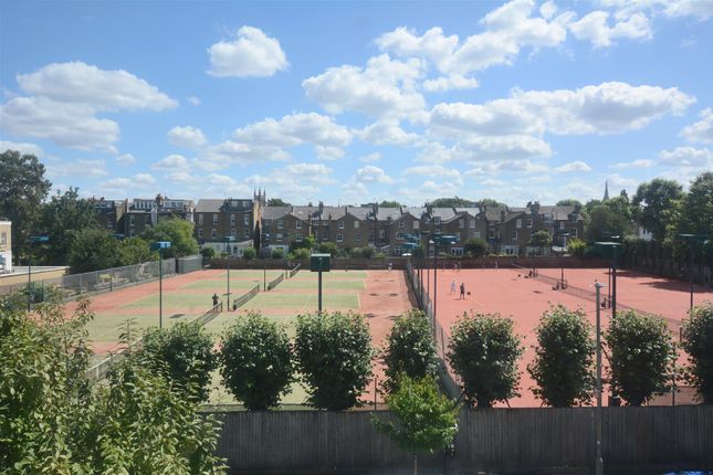 25, Balmuir Gardens, London photo 4