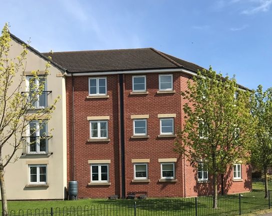Thumbnail Flat to rent in Pintail Close, Scunthorpe