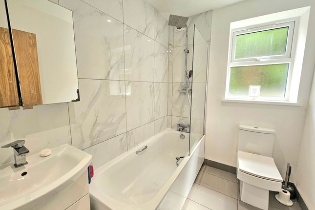 Flat 2, Torquay photo 5