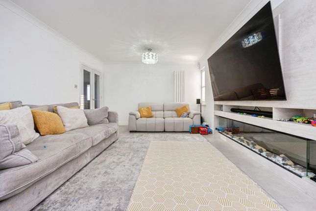 1, Owen Way, Rushden photo 3