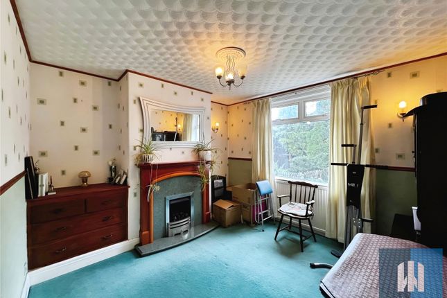 52, Cross Green Road, Huddersfield photo 4