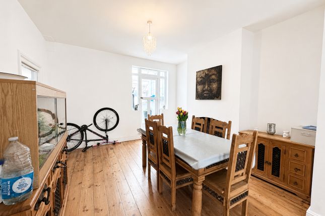 7, Carlton Avenue, Kent photo 4