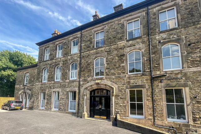 Flat for sale in St. Johns Road, Buxton