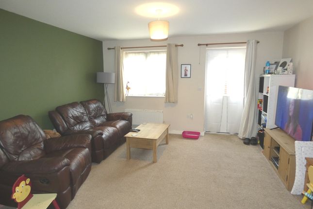 8, Jubilee Drive, Peterborough photo 4