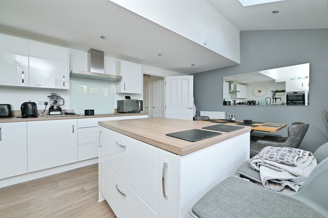 9, Bentley Grove, Peterborough photo 3