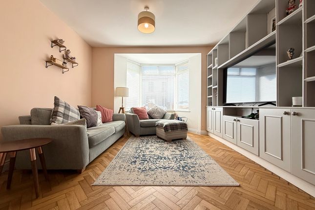 2 Cwmdare Road, Aberdare photo 4