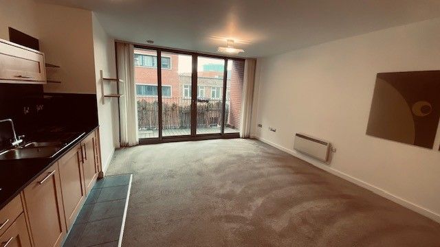 Flat for sale in Orb, Carver St