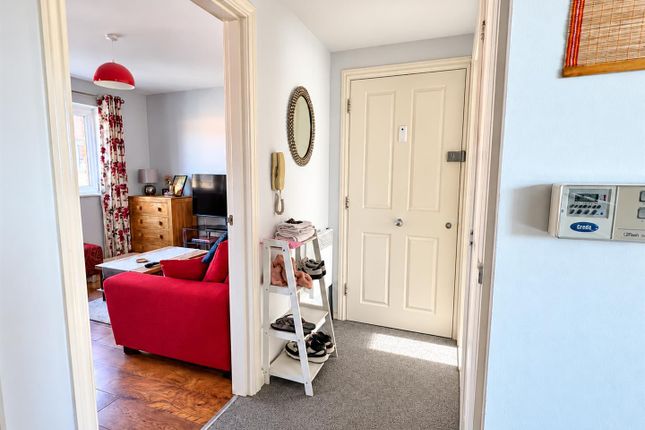 Derwent Court, Hobart Close, Chelmsford photo 5