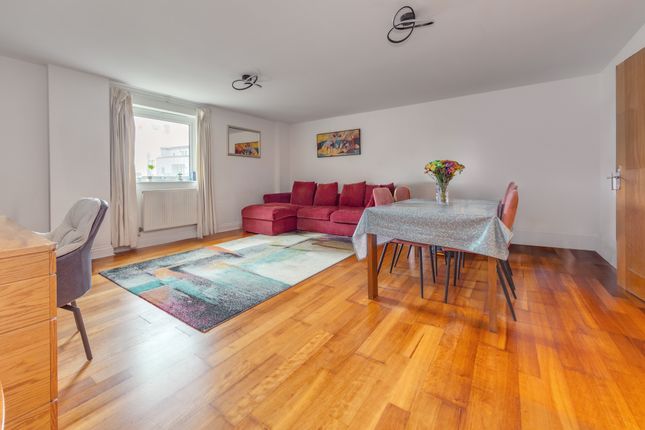 Thumbnail Flat for sale in Alberts Court, Palgrave Gardens