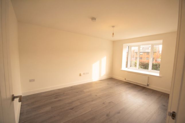 31 Thyme Drive, Middleton, MANCHESTER photo 4