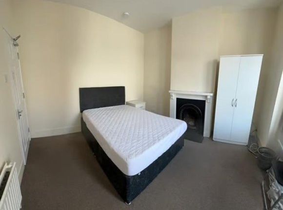 Thumbnail Shared accommodation to rent in Foster Hill Road, Bedford, Bedford