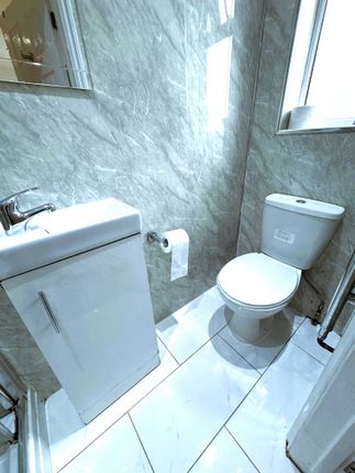 31, WINDSOR RD, ILFORD photo 5