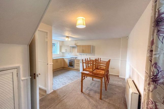 20, Witton Court, Fawdon photo 3