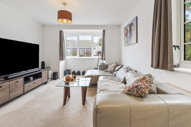 Winton Close, Worthing photo 3