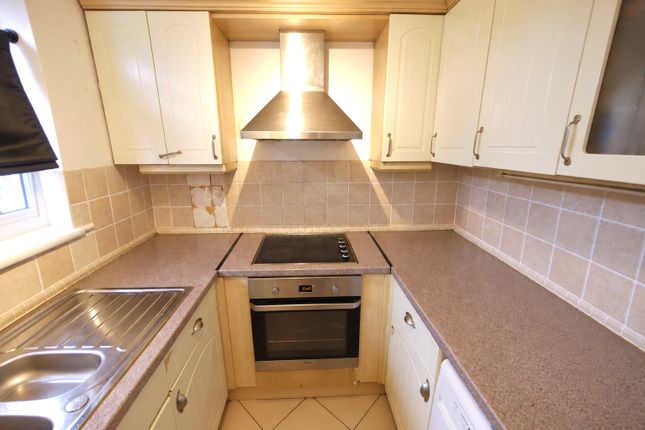 3, Rushdene Court, Brentwood photo 3