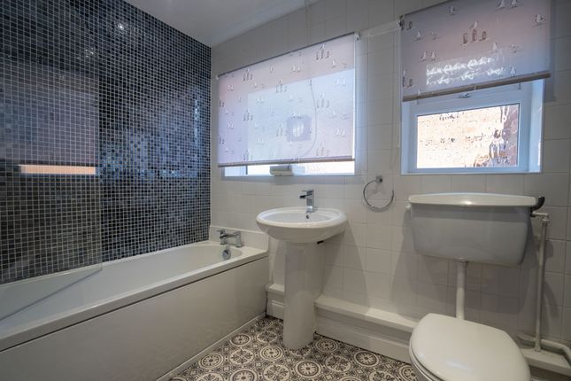 62 Romford Close, Birmingham photo 4