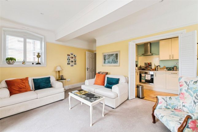 11, Woodbury Walk, Exeter photo 4
